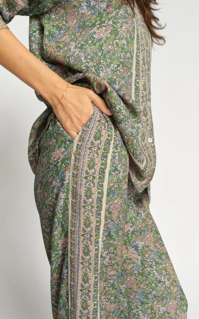 Mos Mosh- Bala Flowish Orchid Pant in Turf Green