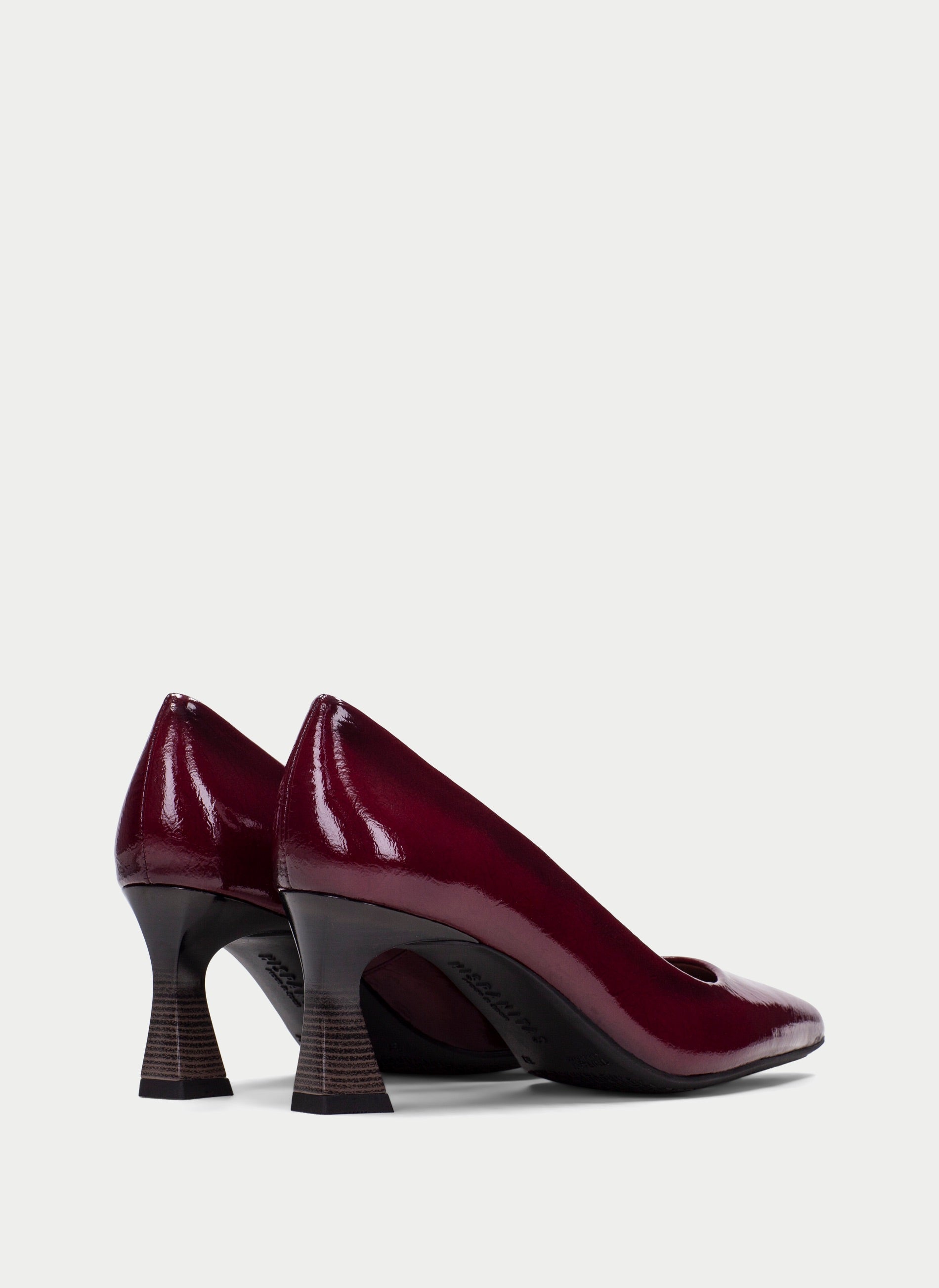 Hispanitas- Dalia Pump in Rock Wine