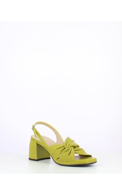 Wonders- Chunky Heel Sandal in Sauvage Apple - footwear