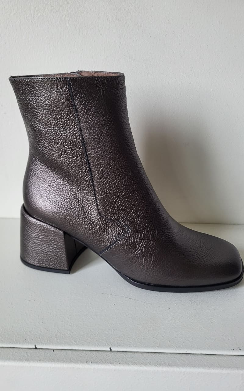 Wonders- Rodolfo Ankle Boots in Glow Plomo - footwear
