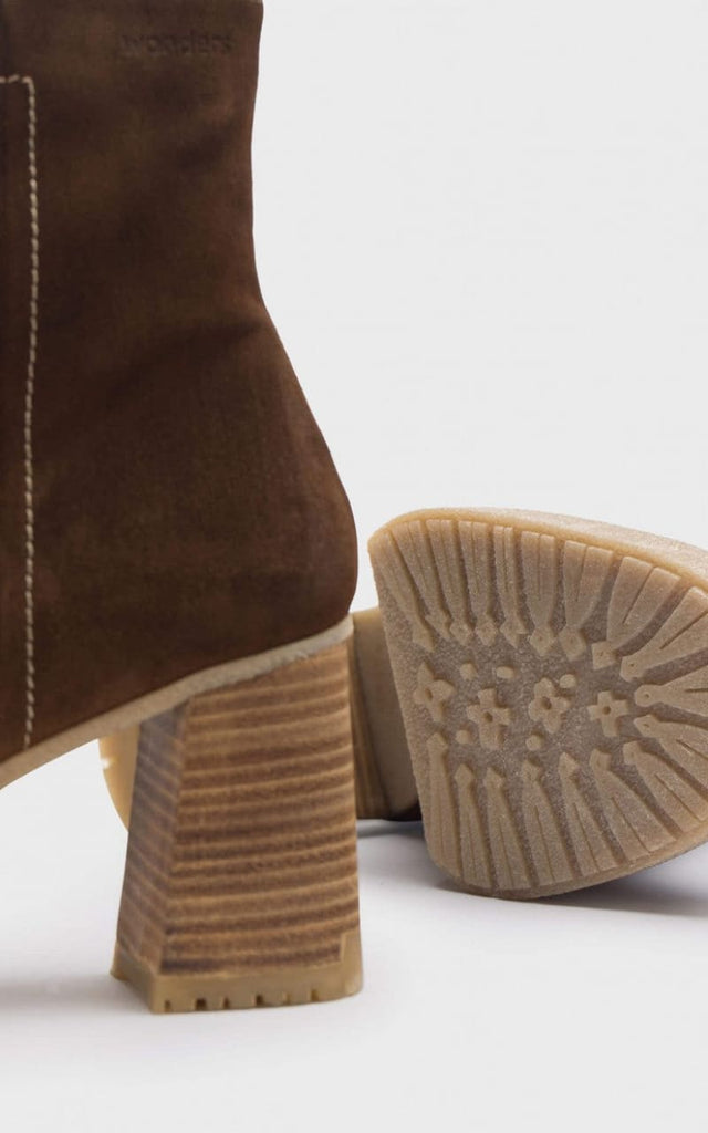 Wonders- Verona Boot in Luxe Cappuccino Suede - footwear
