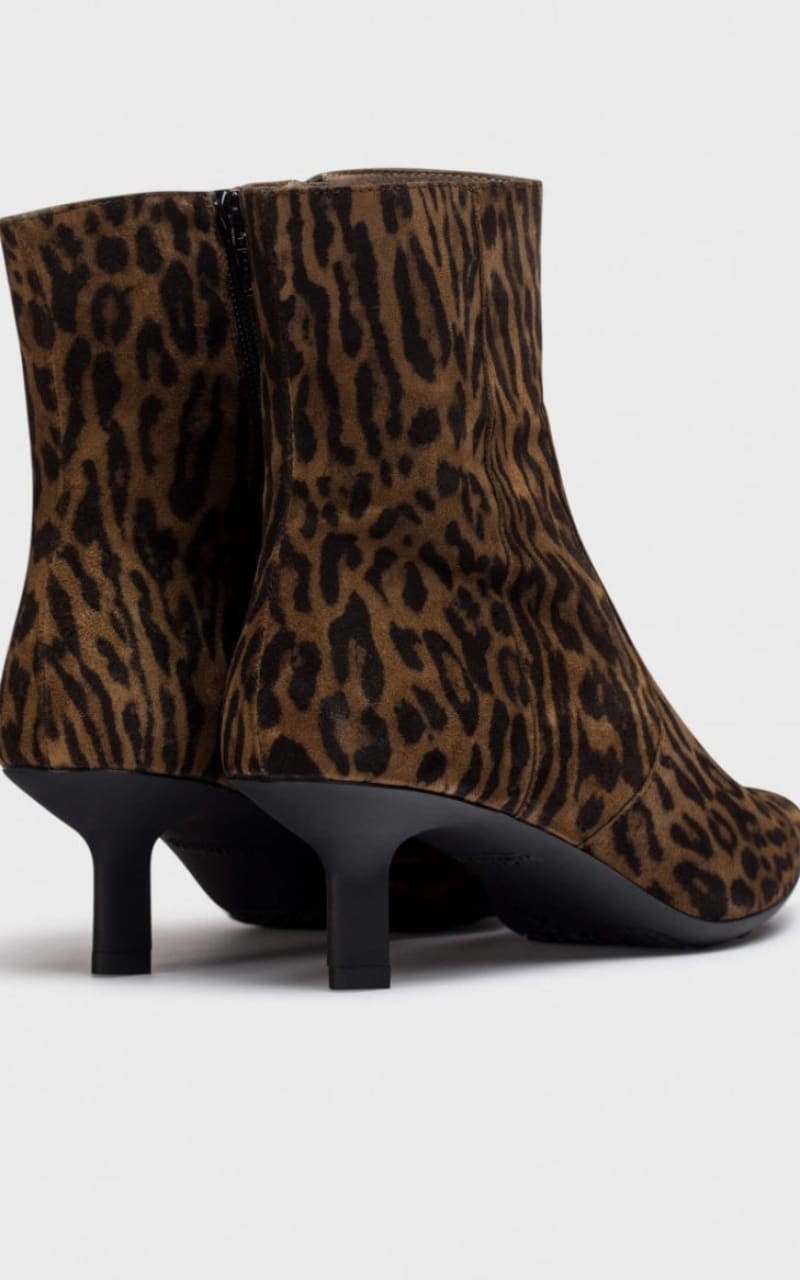 Wonders- Suede Ankle Boot in Calipso Tabac - footwear