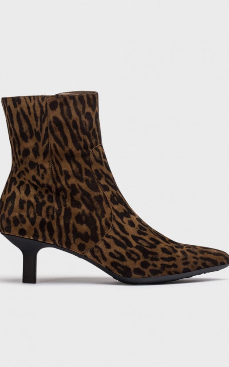 Wonders- Suede Ankle Boot in Calipso Tabac - footwear
