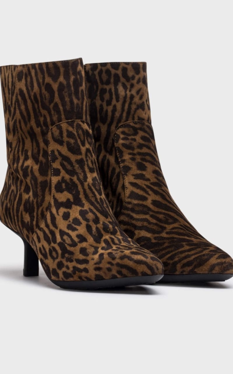 Wonders- Suede Ankle Boot in Calipso Tabac - footwear