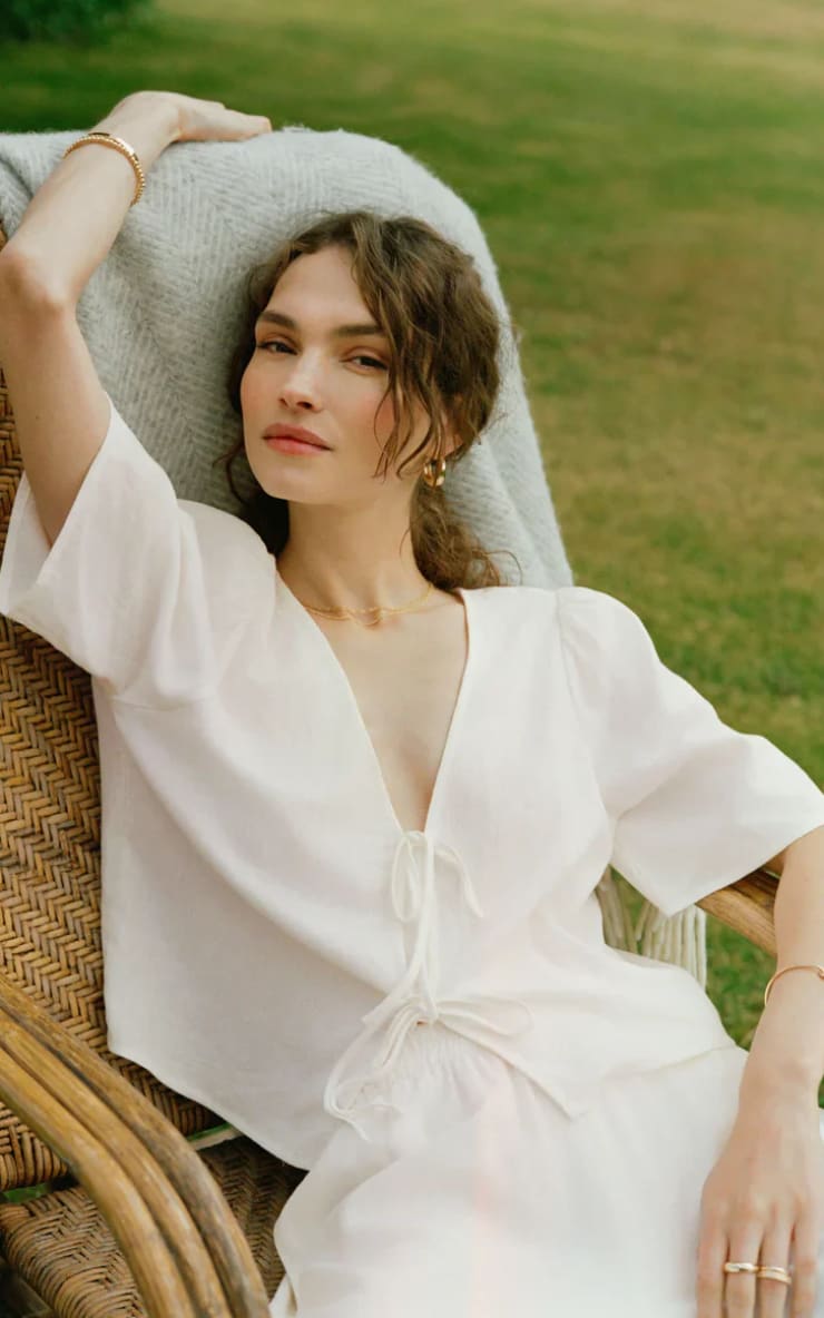 Z SUPPLY- La Belle Linen Cropped Top in White - Blouses &