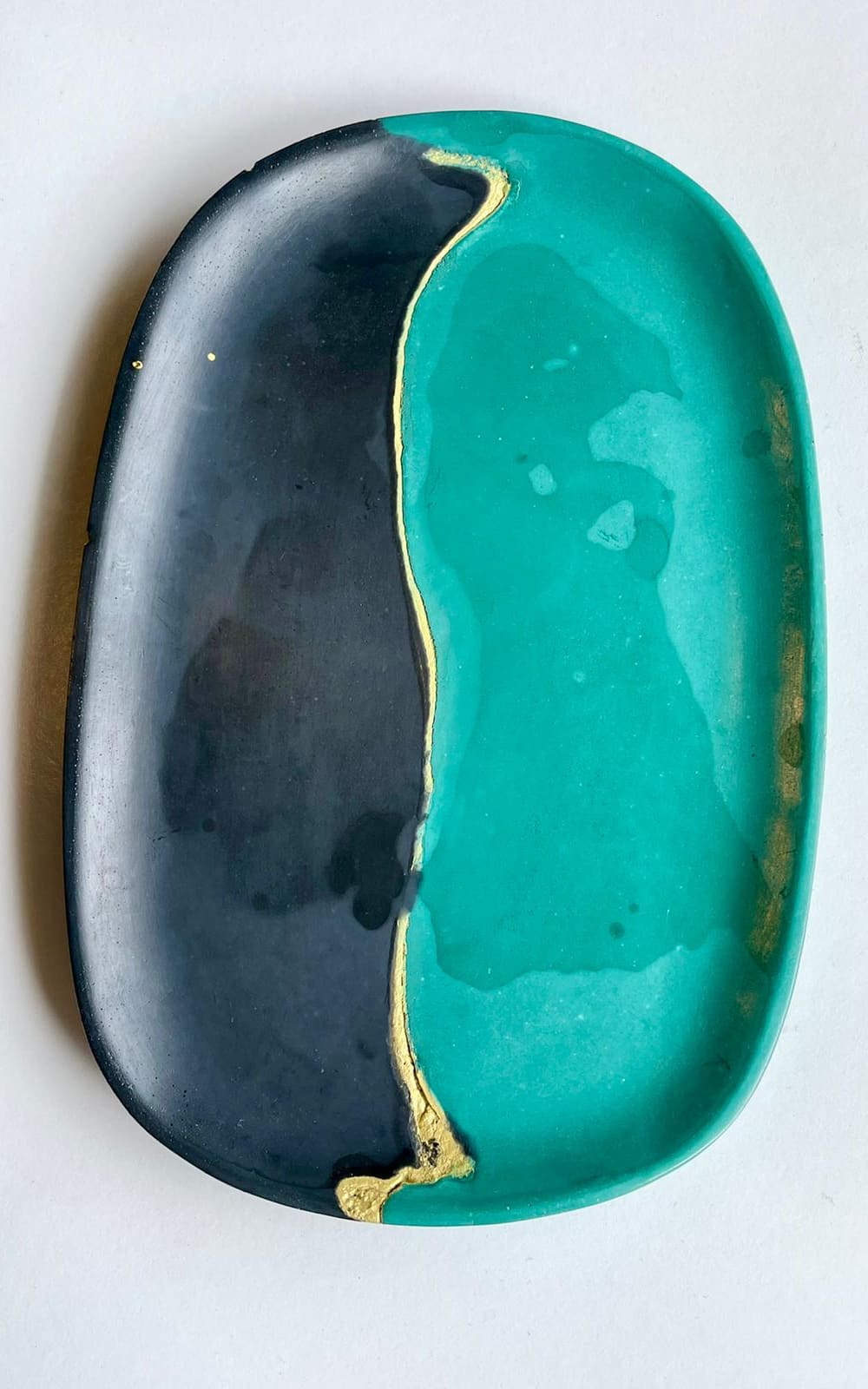 LIEZL- Concrete Irregular Dish Large - Teal & Black - Gift 