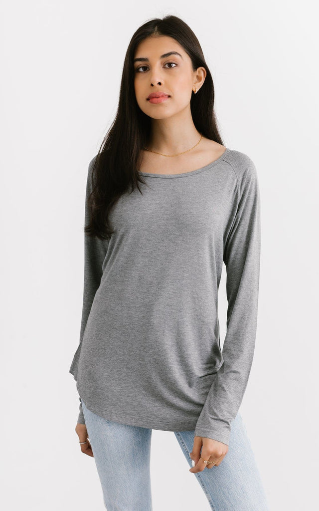 The Roster - Brave & Kind Long Sleeve Scoop Neck in Pebble 